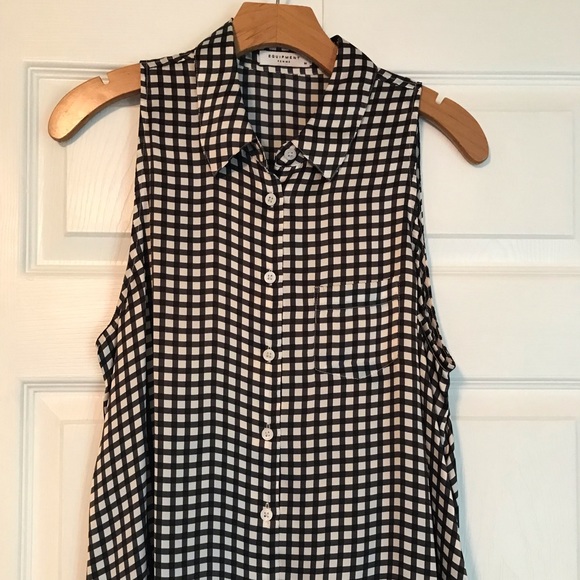 Equipment Tops - Equipment 100% Silk Sleeveless Button Down Equipment Tops - Equipment 100% Silk Sleeveless Button Down